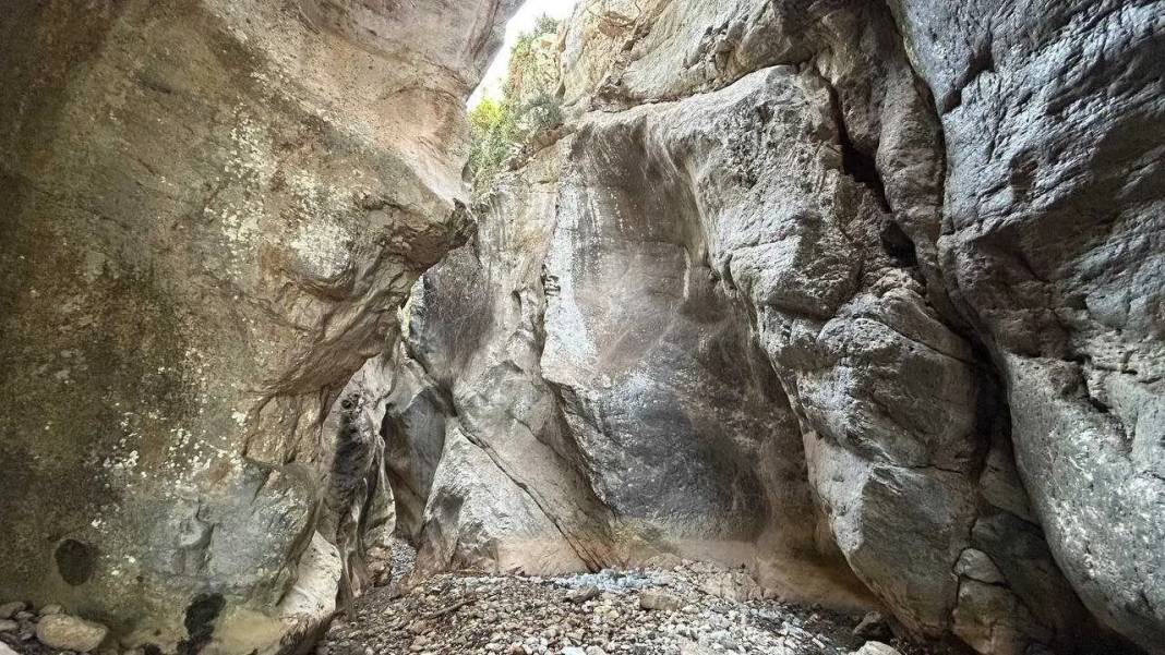 Hatay’da Sarıseki Kanyonu Sessizliği Gömüldü: Sular Gitti, Taşlar Kaldı! 6